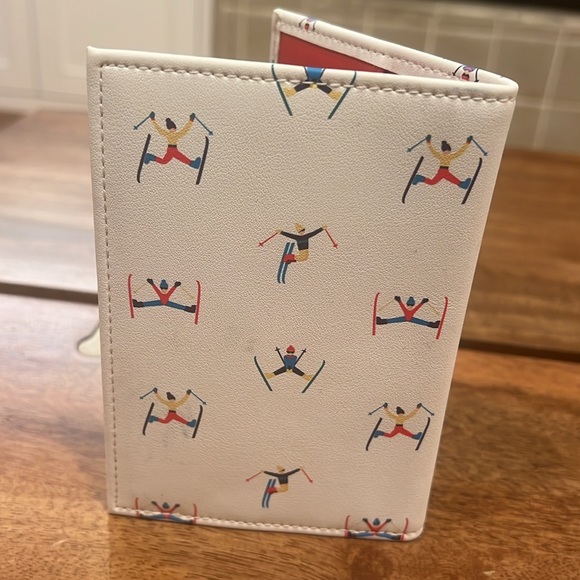 Mark & Graham Passport Holder- Skiers - Picture 4 of 4